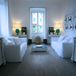 ca-de-tobia.hotelitalianriviera.com/