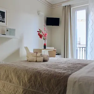 Triscele Glamour , Palerme Italie